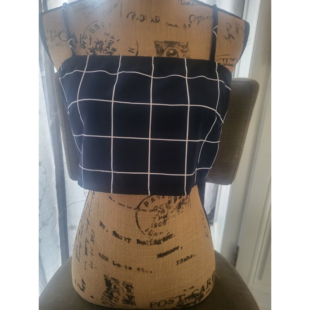Fashion Nova Floral Spaghetti Strap Crop Top Large Dark BlueIWhite